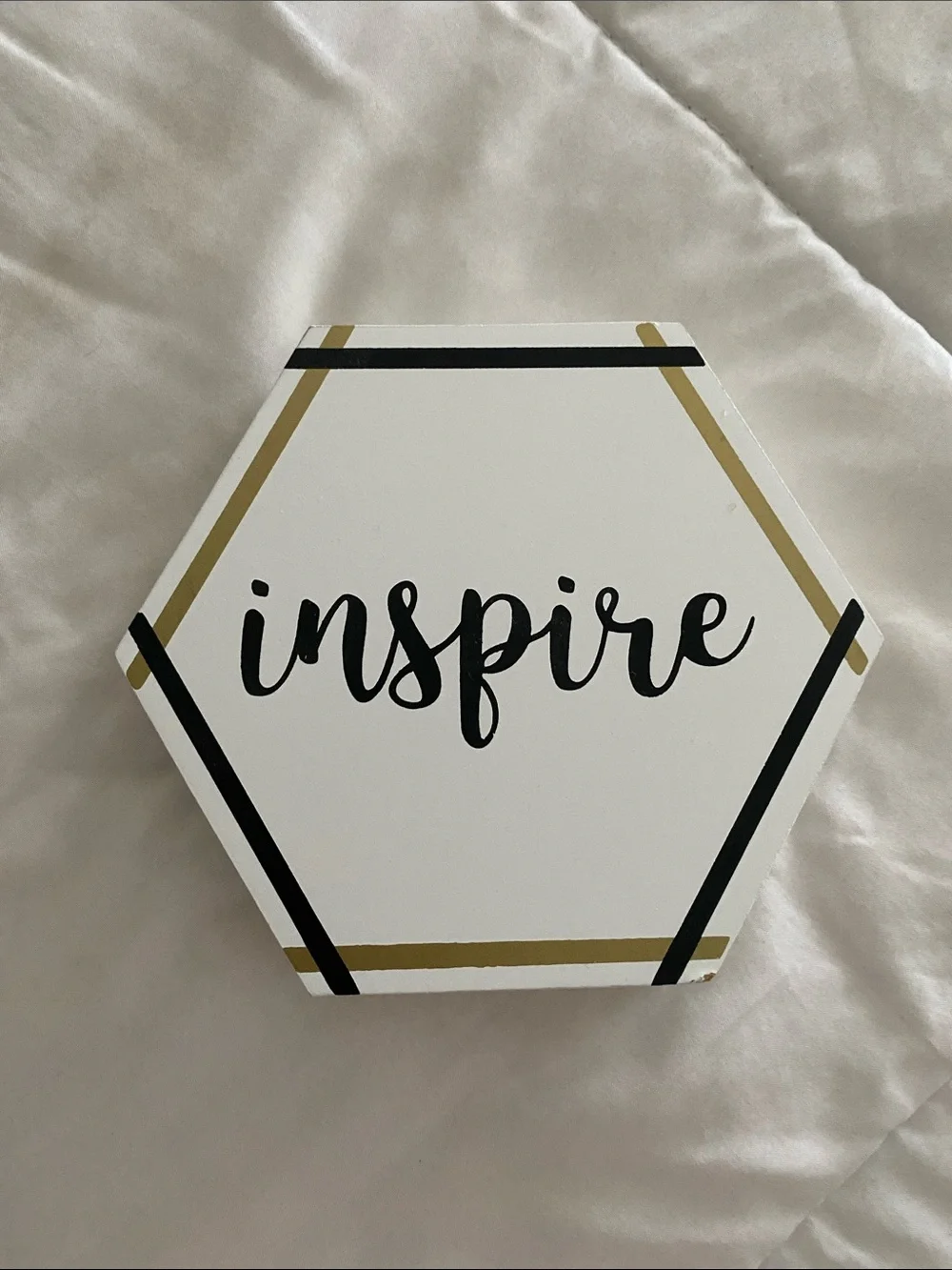 Hexagonal Wood Accent “Inspire”